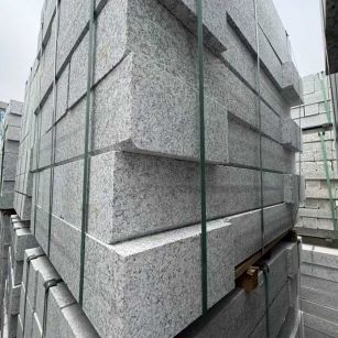 遂宁芝麻白路牙石 马路牙子