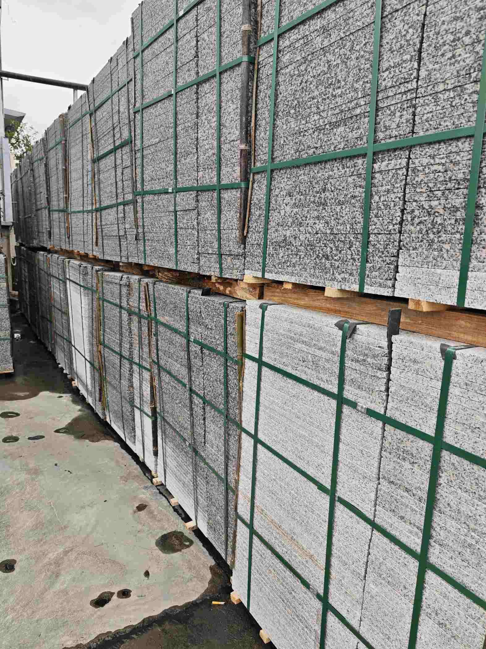 遂宁芙蓉白地铺石，石材地铺石