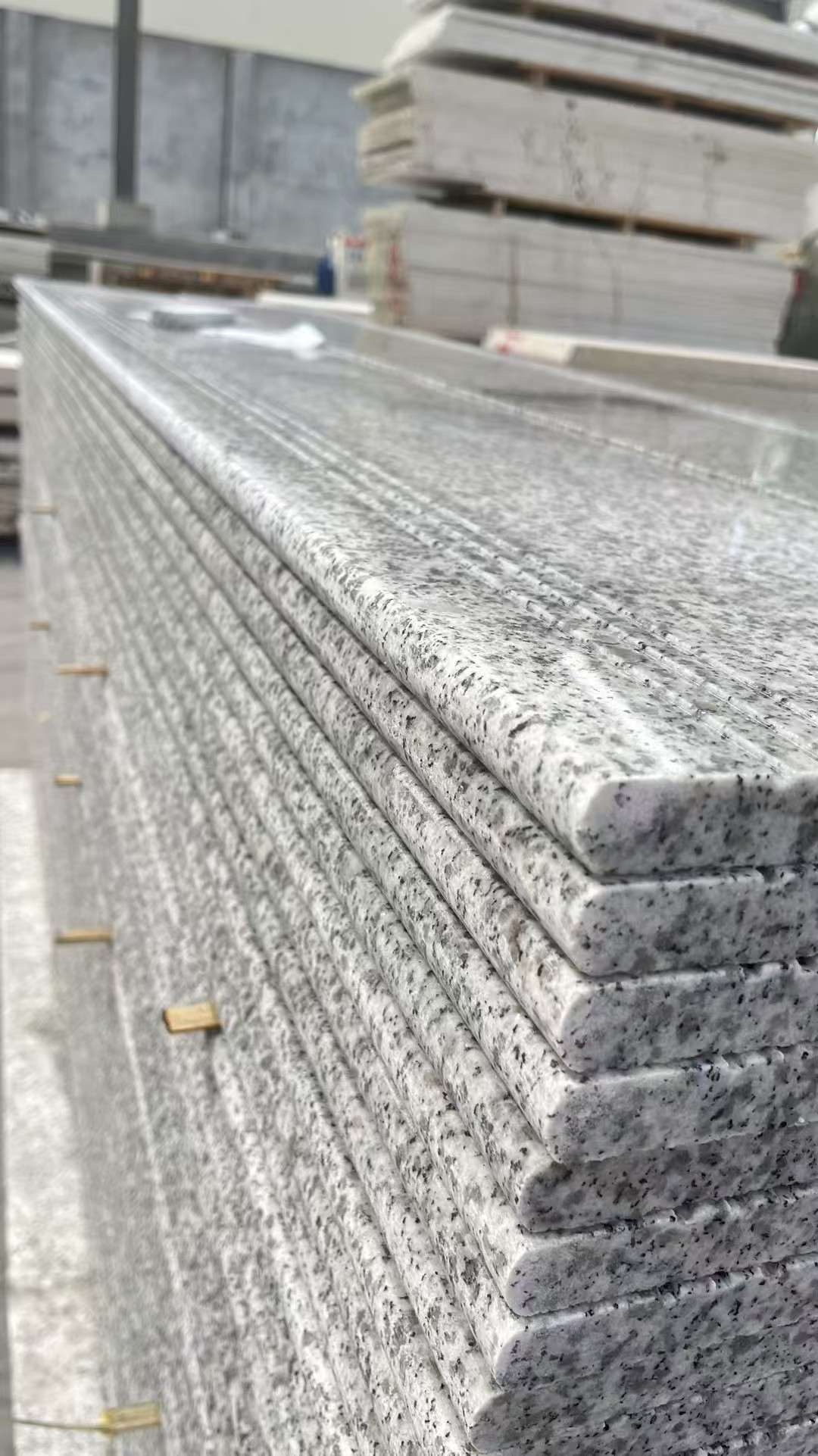 遂宁芝麻白楼梯踏步 花岗岩楼梯板材