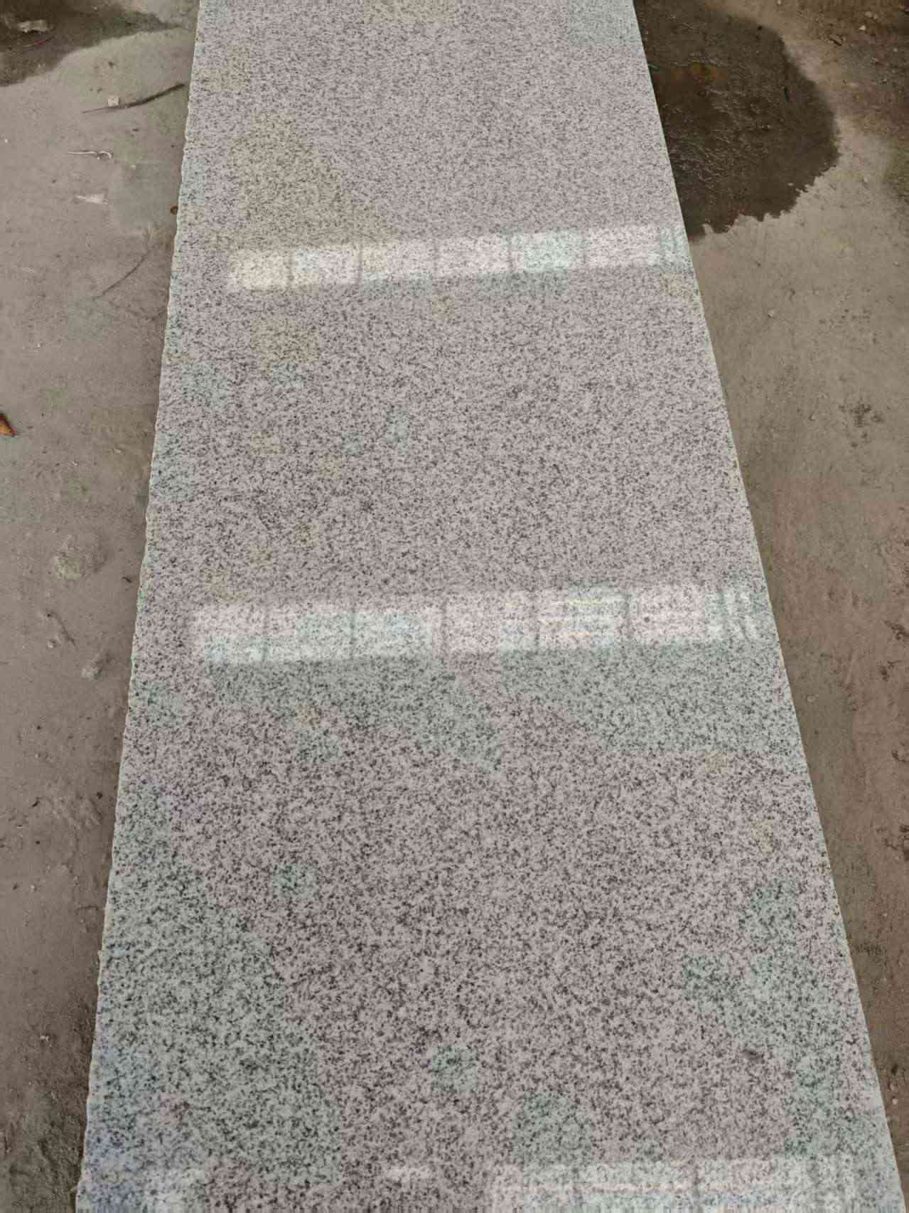 遂宁芝麻白光面毛板